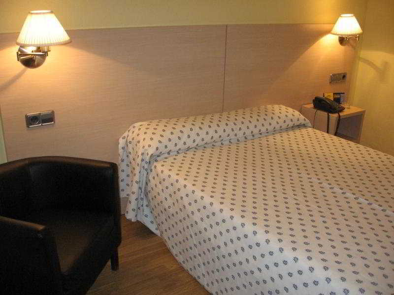 Madrid Motion Hostel Buitenkant foto